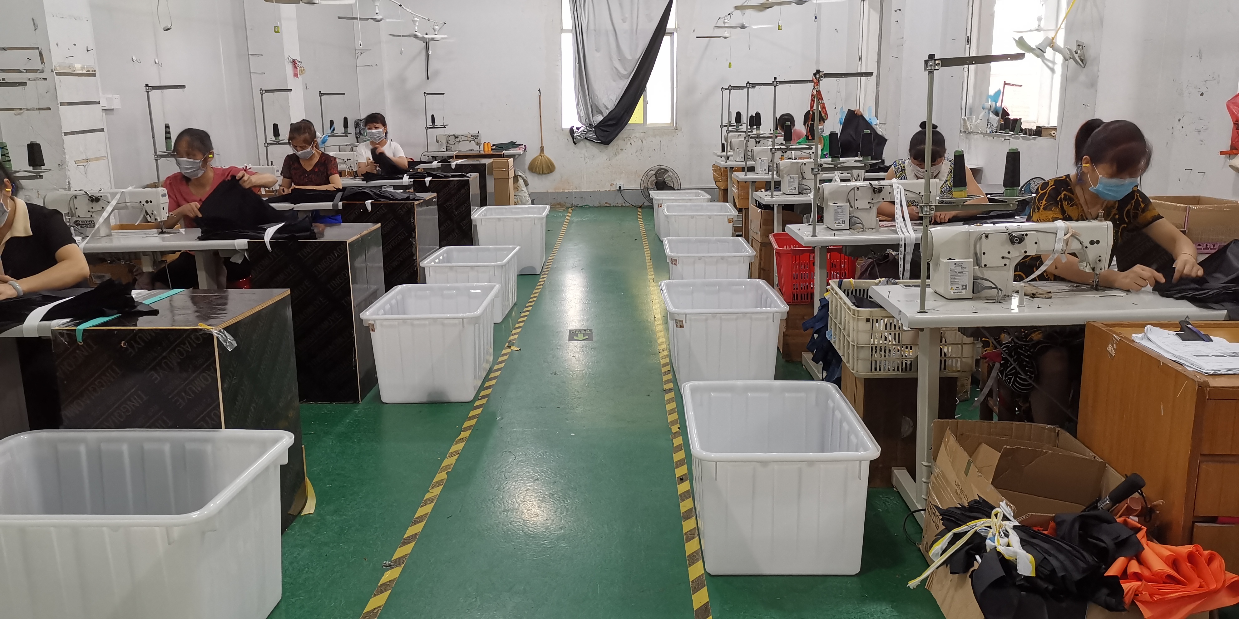 Xiamen United-Prosperity Industry & Trade Co., Ltd. 공장 생산 라인
