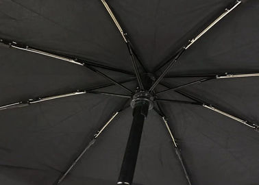 바람이 강한 날씨를 위한 까만 강한 접이식 여행 우산 겹켜